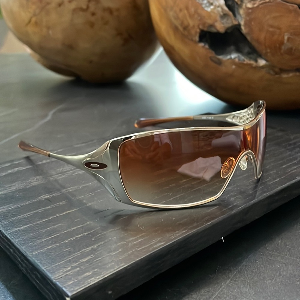 Oakley Dart sunglasses gold frames